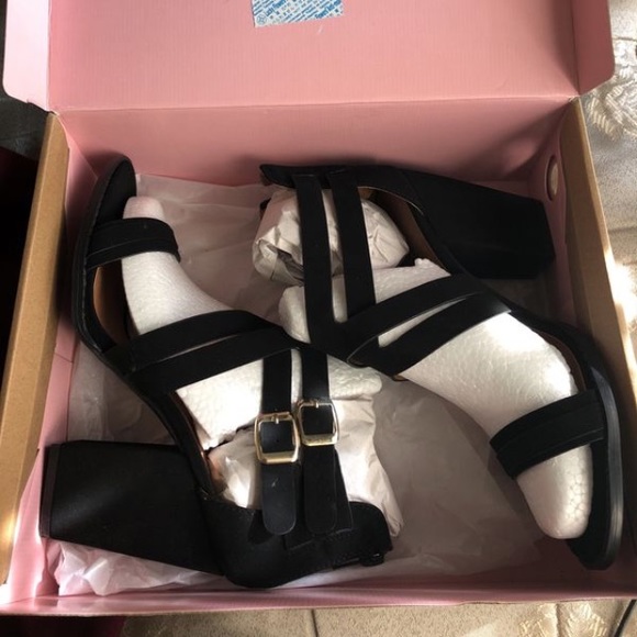 Heels - Picture 2 of 4